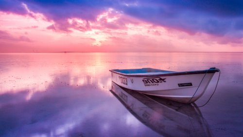 Boat in Sunrise Wallpaper