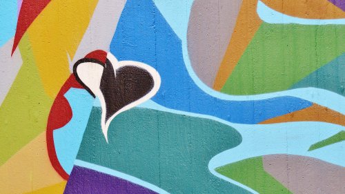 Heart Graffiti Wallpaper